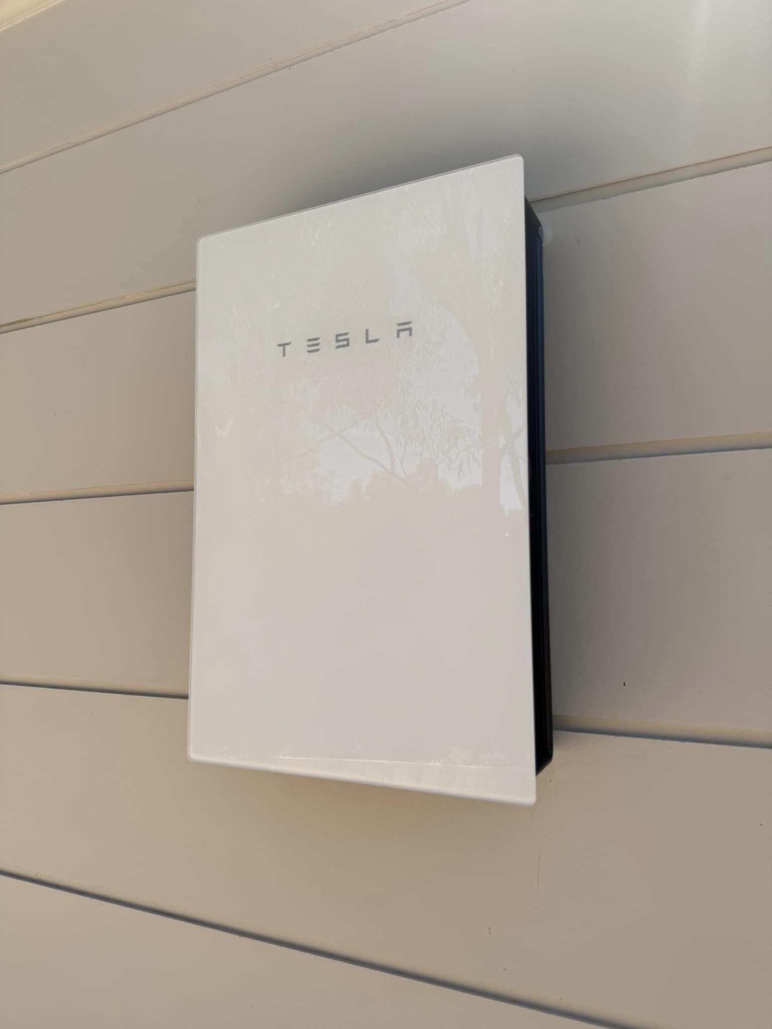 Ecosurge Solar and Electrical Lyndoch Battery and Solar Telsa Battery Residential install of Telsa battery for solar panel system